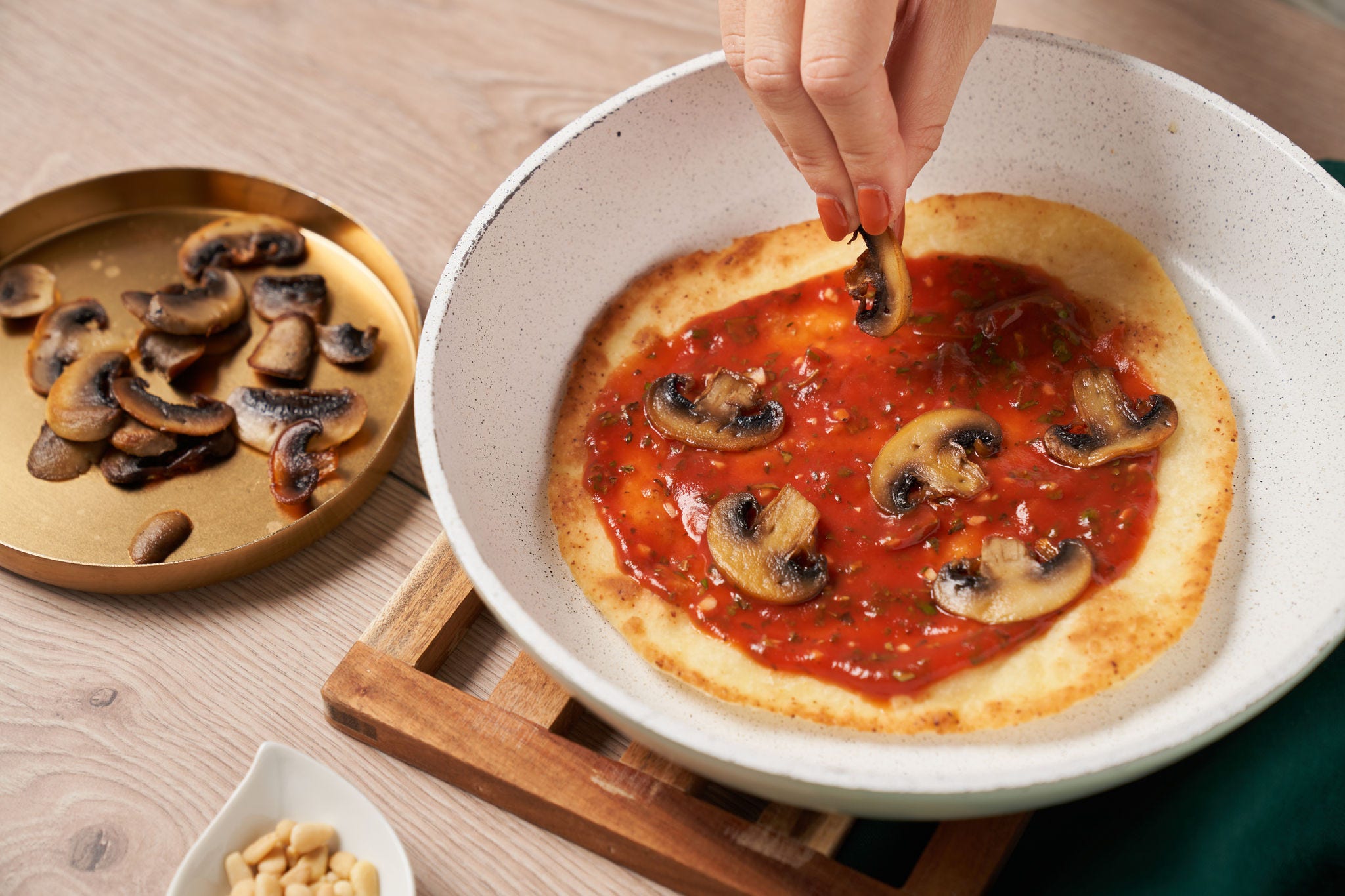 Pizza fra pannen – sprø nytelse uten ovn