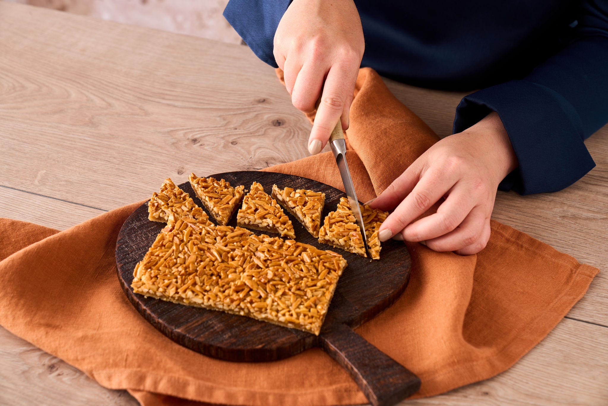 Nøttehjørnekaker: den enkle oppskriften ikke bare til jul