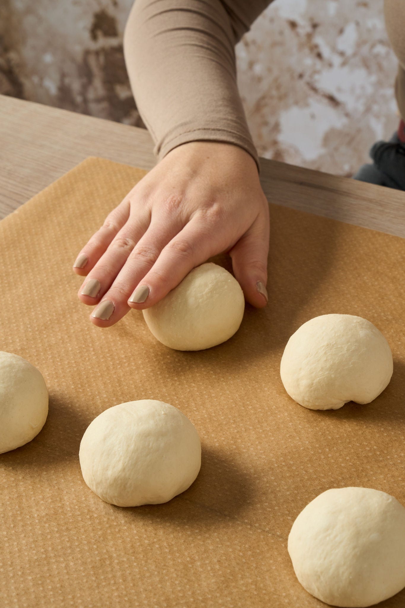Baking av brødhoder – kreative rundstykker til matboksen