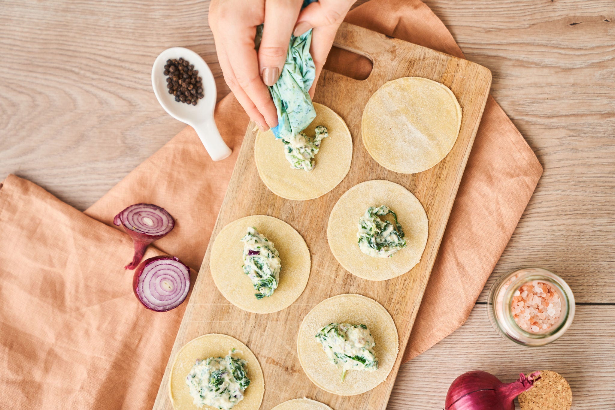 Hjemmelaget tortellini med spinatricotta – enkelt fylt med frysepose-trikset