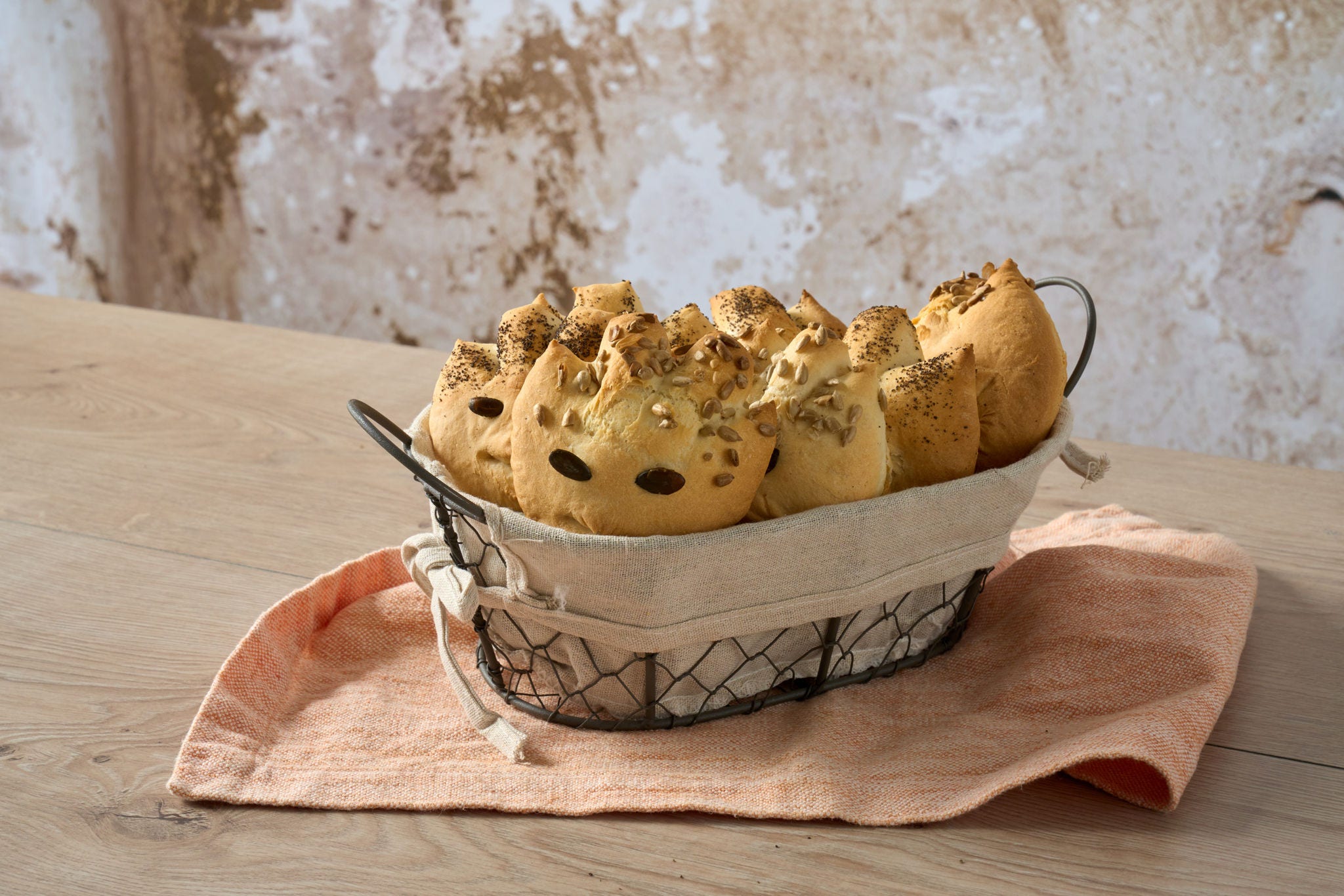 Baking av brødhoder – kreative rundstykker til matboksen