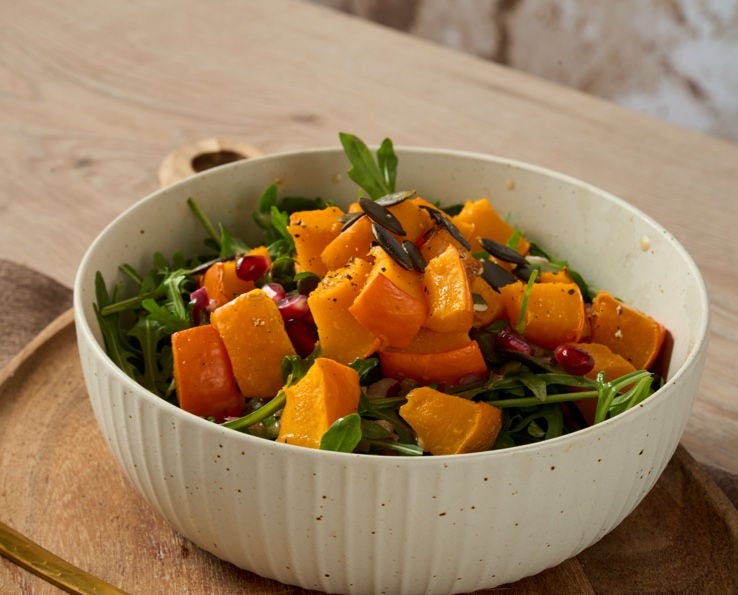 Høstsalat med ovnsgresskar – knasende, næringsrik og full av aroma