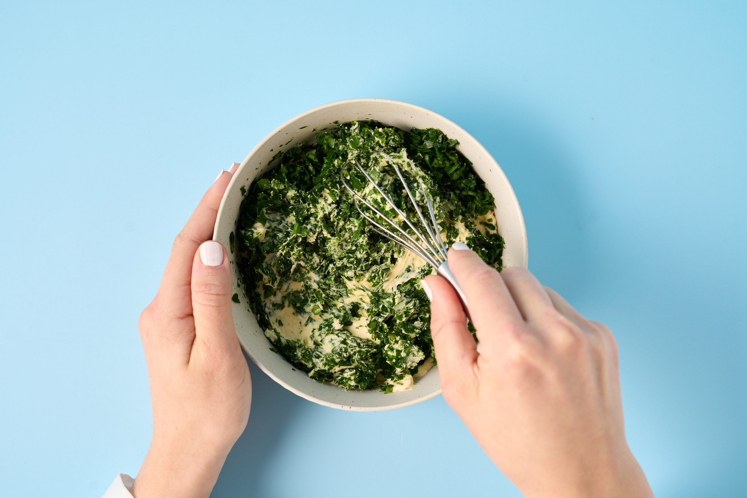 Frysing av urtesmør: På denne måten holder den seg frisk lenger!