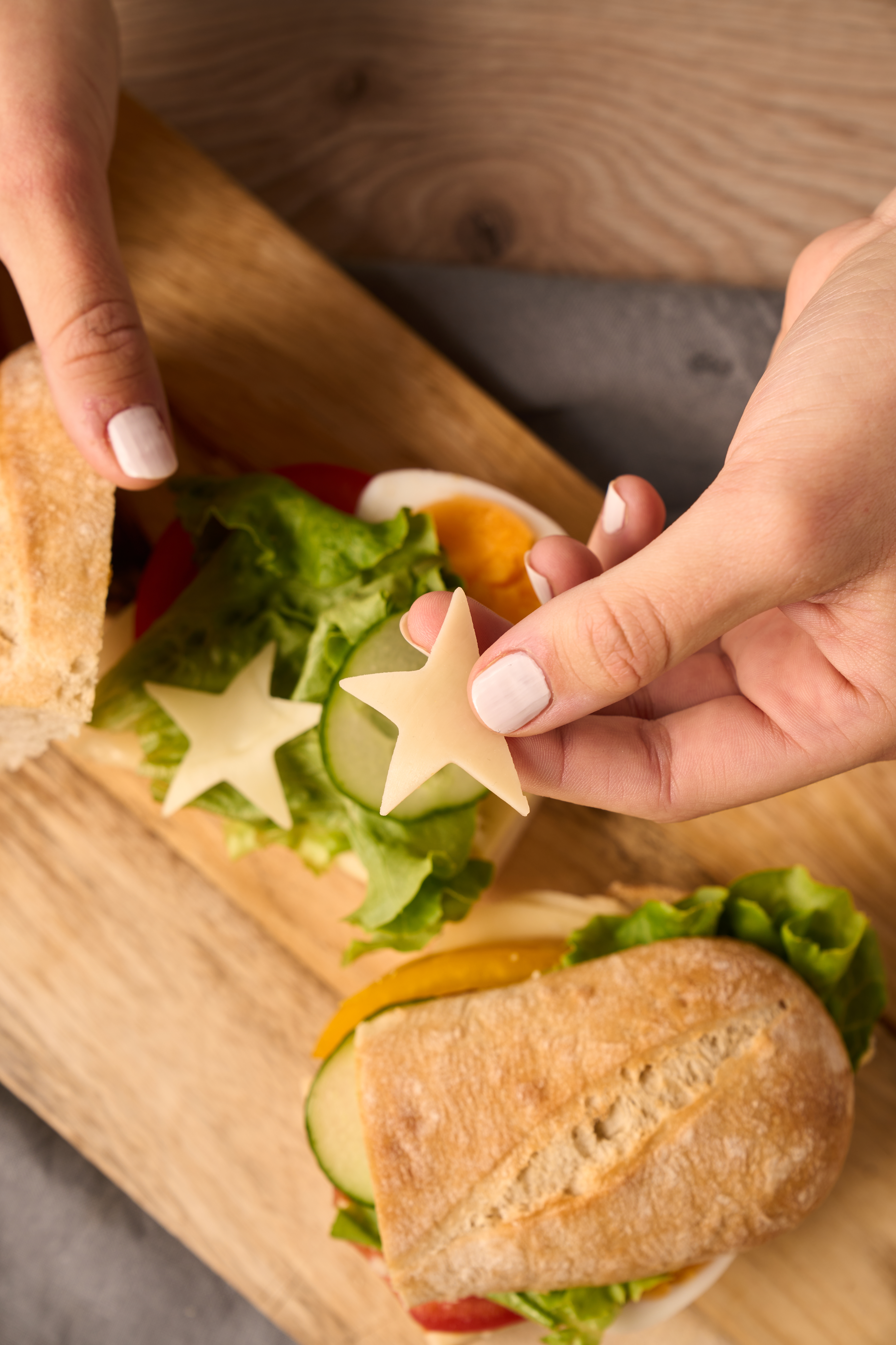 Ostebaguette med egg og grønnsaker – det perfekte mellommåltidet til skole og jobb