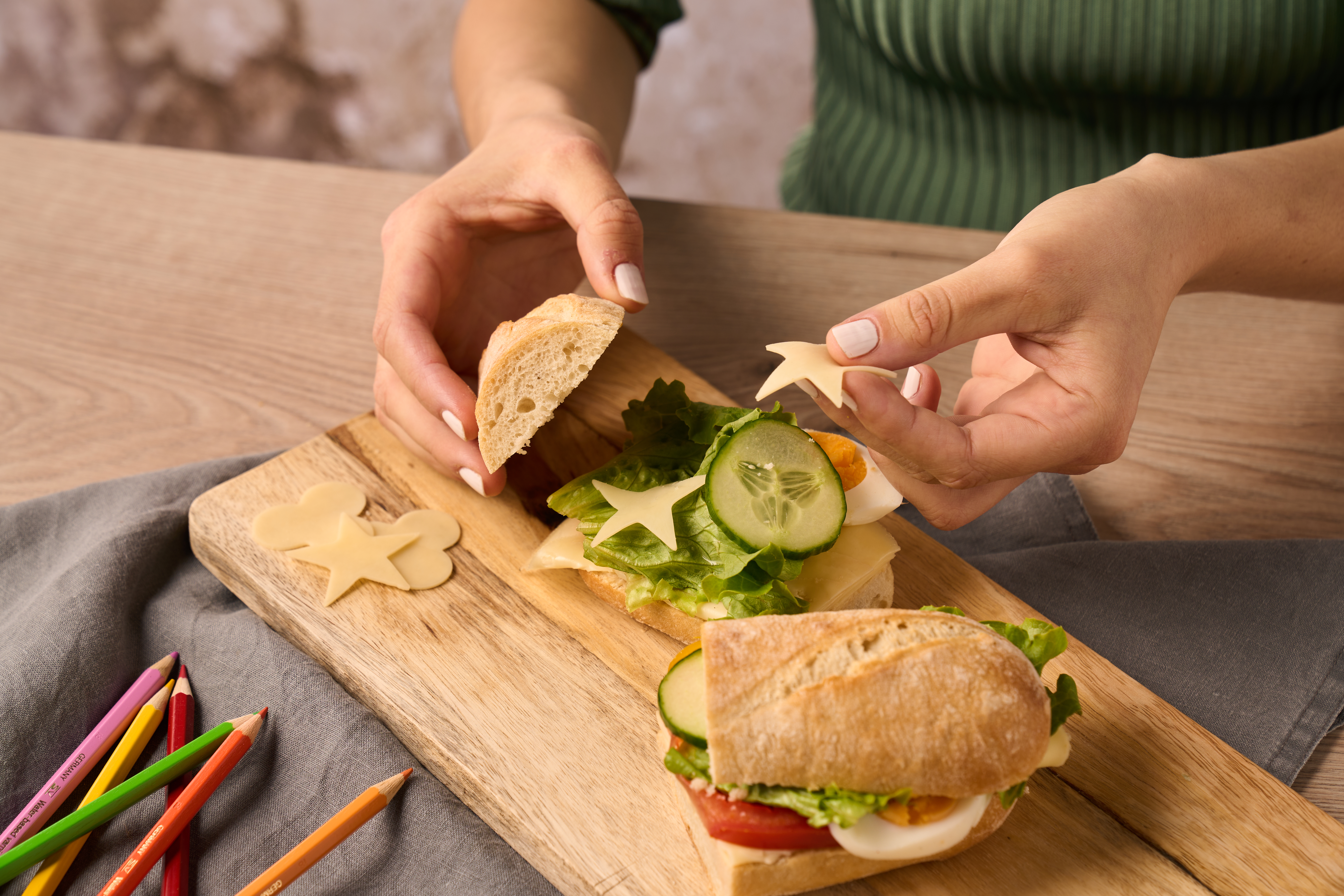 Ostebaguette med egg og grønnsaker – det perfekte mellommåltidet til skole og jobb