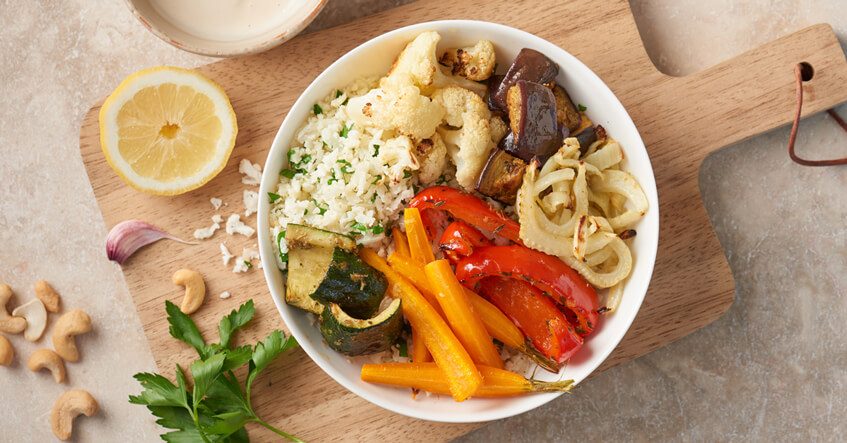 Stekeovnsbolle med blomkålcouscous – fargerik, sunn og virkelig deilig