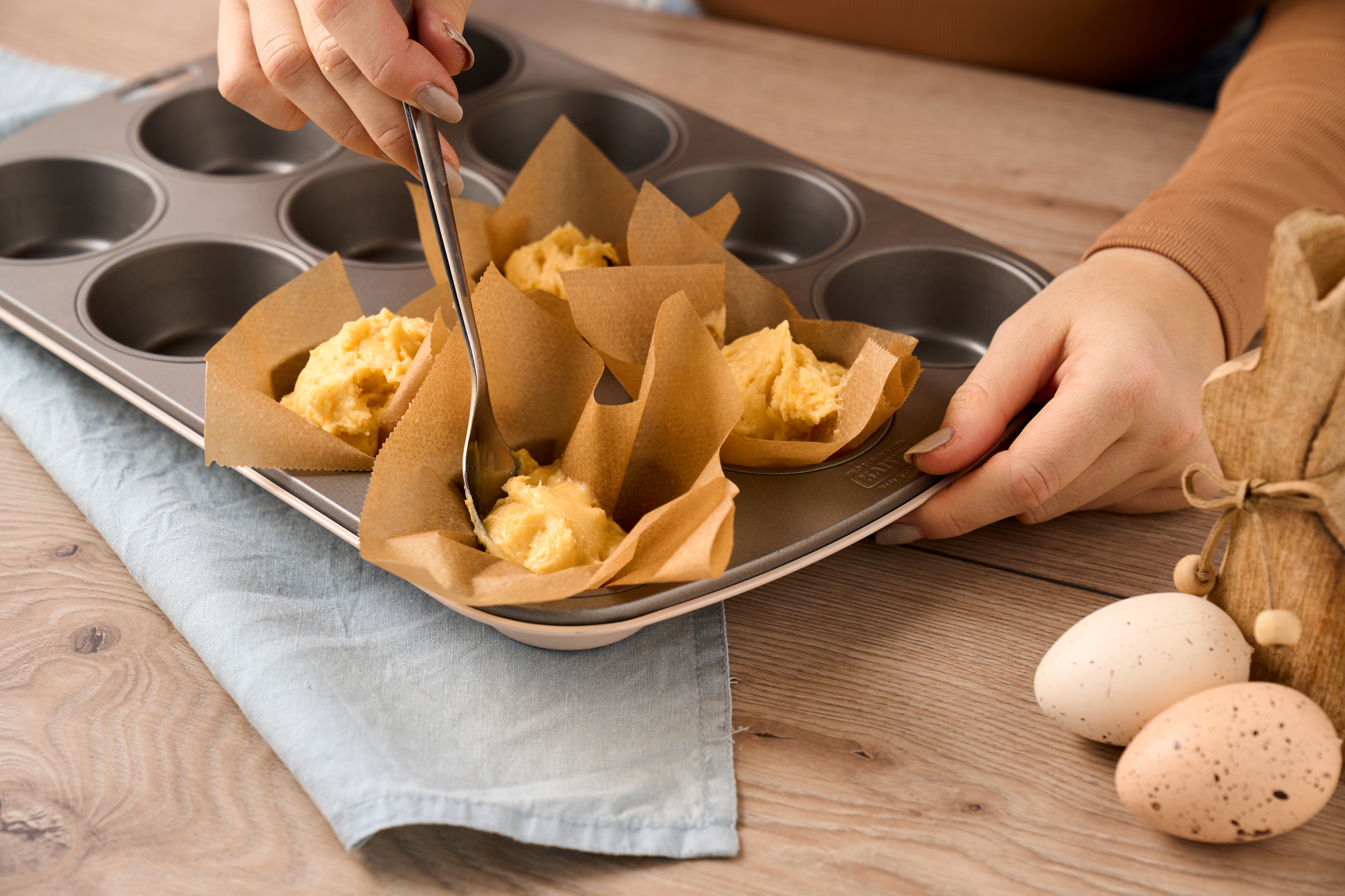 Lemony påskecupcakes med kremet topping – perfekt til påskebrunsj