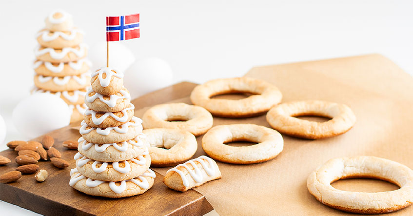 Kransekaketårn med glasur på bakepapir fra Toppits