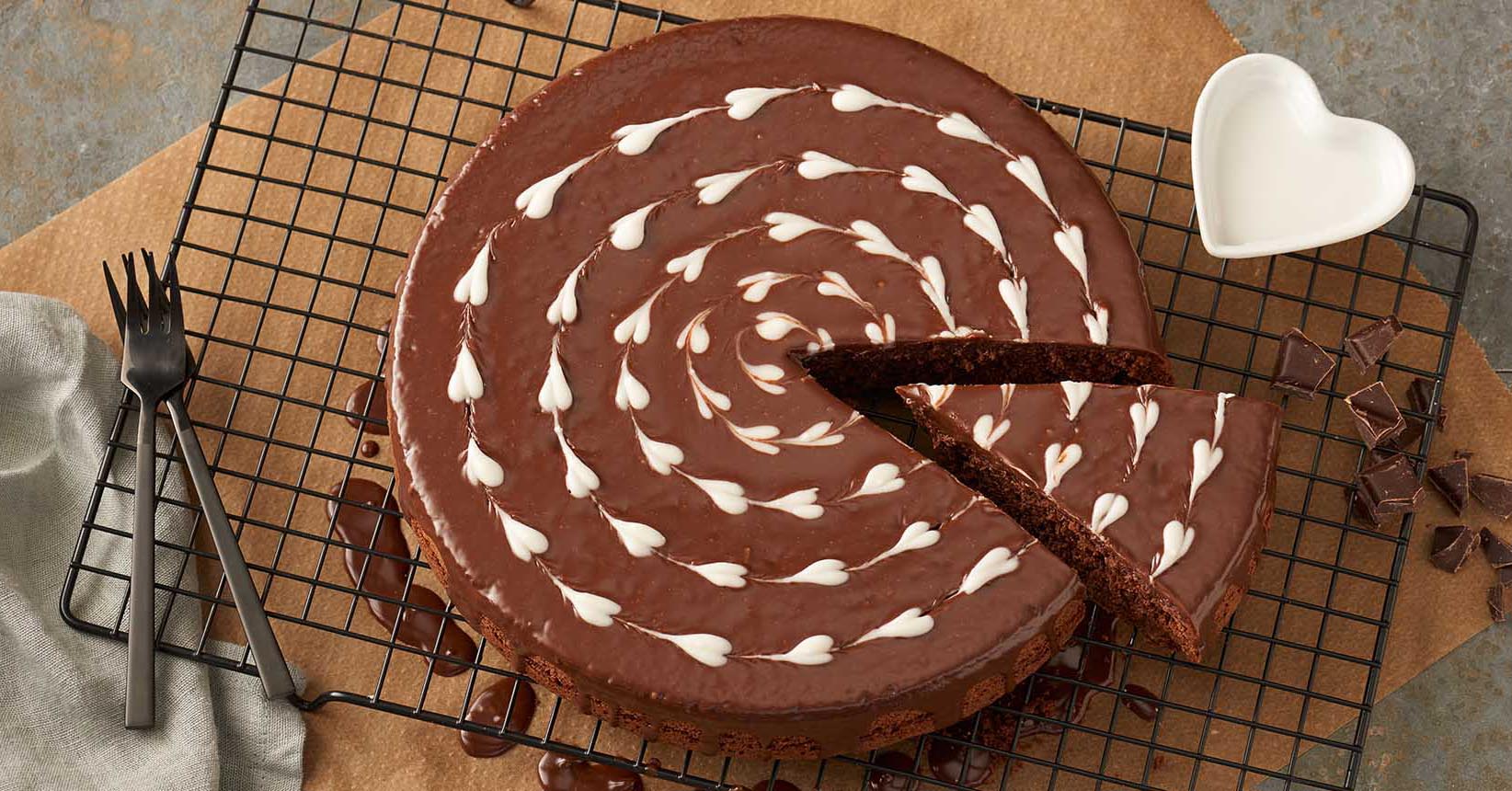 Sjokoladekake med hjerter for valentinsdagen med Toppits